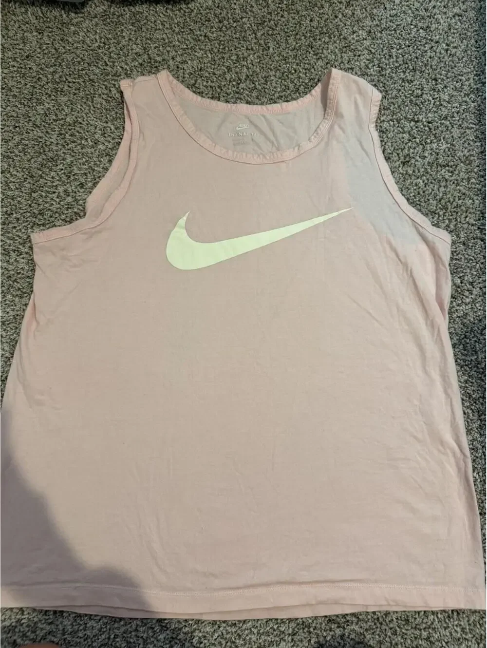 Men’s NIKE Pink Tank For Summer Gym Athletic wear Large - Picture 1 of 3